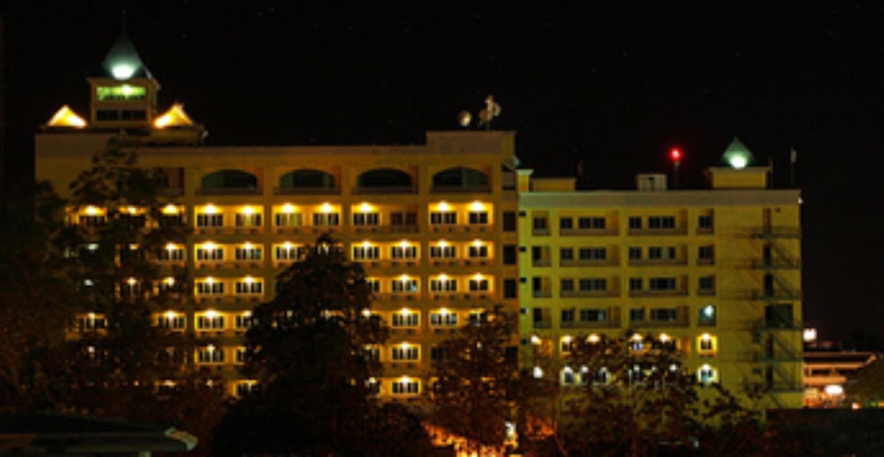The Royal Mandaya Hotel Davao Bagian luar foto